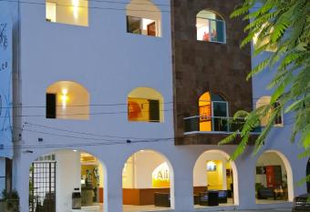 Hotel Alikar has Balcony rooms