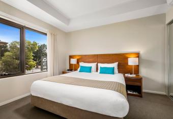 Quest Bendigo Central has Balcony rooms