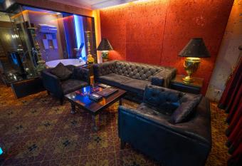 ABC Hotel has rooms with a private hot tub