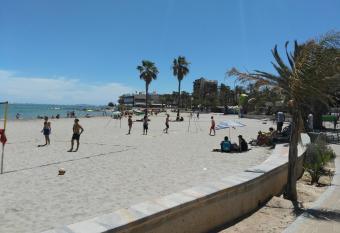 Hotel Ribera allows 18 year olds to book a room