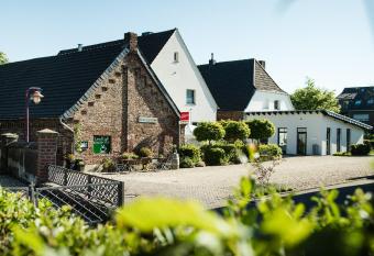 Pension Kerckenhof allows 18 year olds to book a room