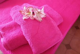 Confortevole Appartamento Vacanze Porto Torres allows 18 year olds to book a room