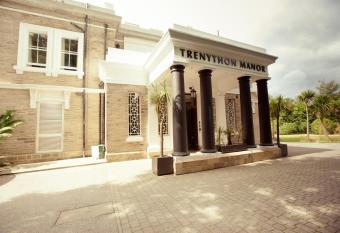 Wyndham Trenython Manor allows 18 year olds to book a room