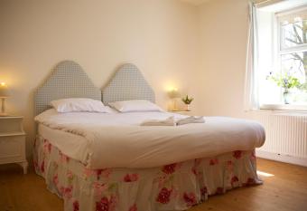 West Lodge has Balcony rooms