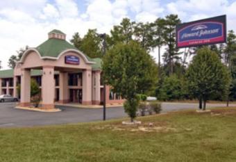 Knights Inn - Ruther Glen allows 18 year olds to book a room