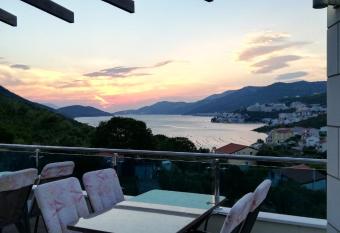 Hotel Orka has Balcony rooms