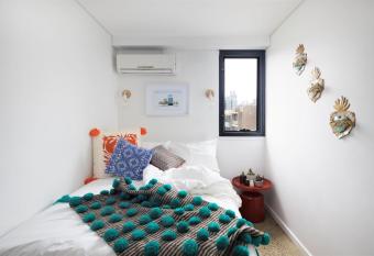 Hotel Hacienda allows 18 year olds to book a room