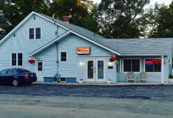 Maple Leaf Inn allows 18 year olds to book a room
