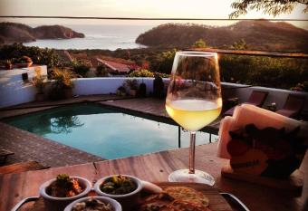 El Jardin has Balcony rooms