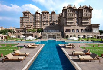 Fairmont Jaipur allows 18 year olds to book a room