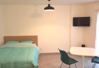 Amn  ville centre touristique has Balcony rooms