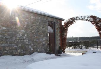 Au Chat rme des Blanches Pierres has Balcony rooms