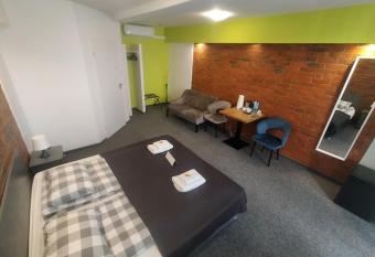 RJ Hotel allows 18 year olds to book a room