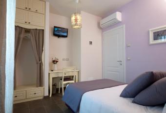 Locanda Alla Mano has Balcony rooms