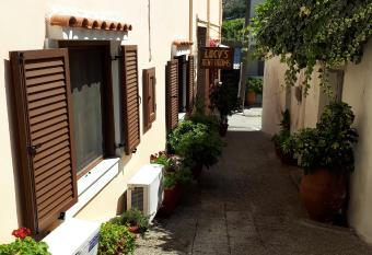 Pension Lucy has Balcony rooms