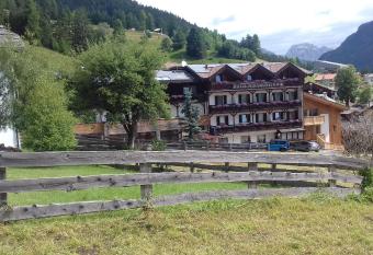 Hotel Miramonti has Balcony rooms