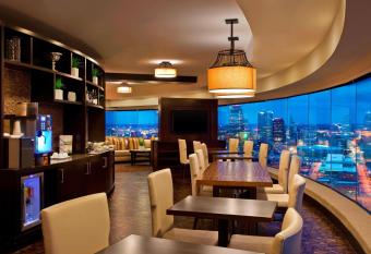 Sheraton Kansas City Hotel at Crown Center allows 18 year olds to book a room