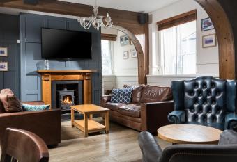 Rashleigh Arms allows 18 year olds to book a room