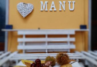 Maison Manu has Balcony rooms