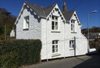 Rosevean Cottage St Agnes has Balcony rooms