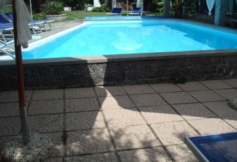 Residenza Le Palme has Balcony rooms