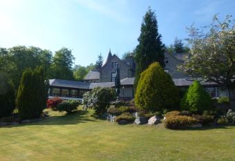 Glenspean Lodge Hotel allows 18 year olds to book a room