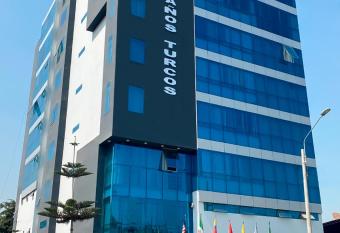 Verona Hotel Ba  os Turcos has rooms with a private hot tub