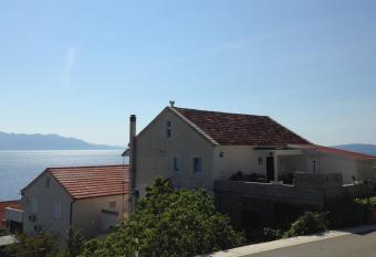 Apartments by the sea Brist, Makarska - 15443 has Balcony rooms