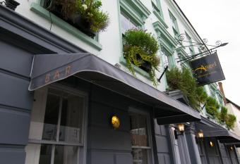 The Angel B&B has Balcony rooms