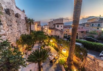 M  dousa Bistrot & Suites allows 18 year olds to book a room