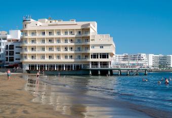 Hotel M  dano allows 18 year olds to book a room