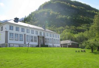 Hardanger Hostel B&B has Balcony rooms