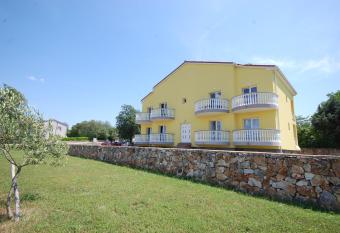 Vila Panorama has Balcony rooms