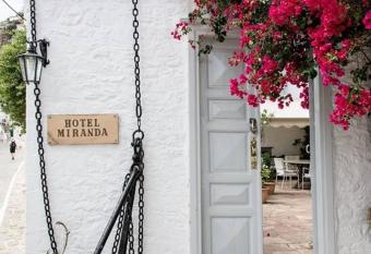 Hotel Miranda allows 18 year olds to book a room