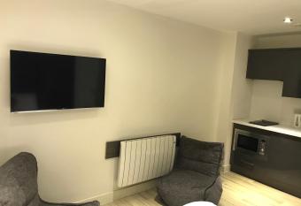 Fairchild House Studios allows 18 year olds to book a room