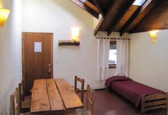 Hostel La Angostura allows 18 year olds to book a room