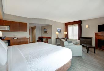 Days Inn & Suites by Wyndham Collingwood allows 18 year olds to book a room