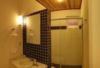 Hotel Boutique Frangipani allows 18 year olds to book a room