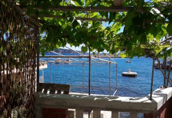 Anka s Beach has Balcony rooms