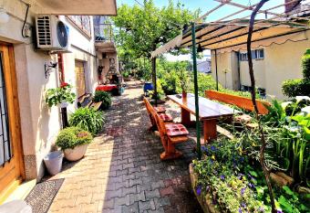 Apartman Felice has Balcony rooms