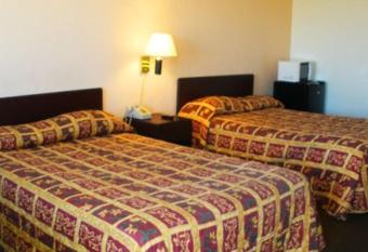 King's Inn Motel has Smoking rooms