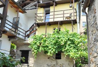 Casa Grillino allows 18 year olds to book a room