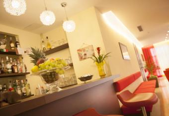 Hotel Mimosa has Balcony rooms