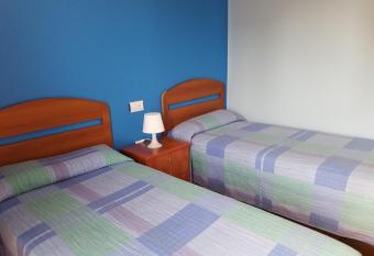 Hotel Condes de Bu  ol allows 18 year olds to book a room