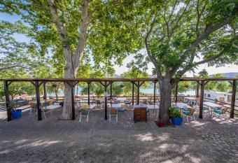 Al Lago has Balcony rooms