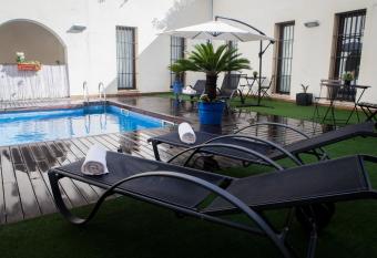 Palacio de Luja has Balcony rooms