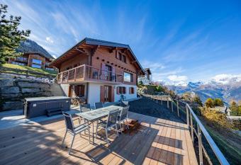 Chalet Riquet - Ski/in-out - Jacuzzi has Balcony rooms