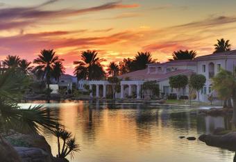 Sunset Beach Resort Marina & Spa has Smoking/Balcony rooms