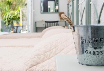 Syros INN has Balcony rooms