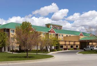 Crystal Inn Hotel & Suites - West Valley City allows 18 year olds to book a room